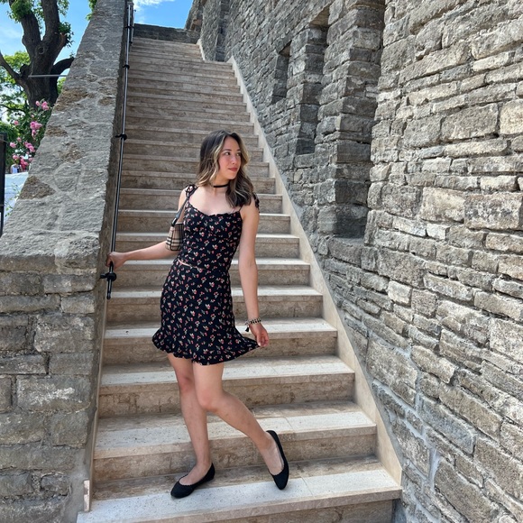 MEET YOUR BUYER/SELLER! - Picture 7 of 7